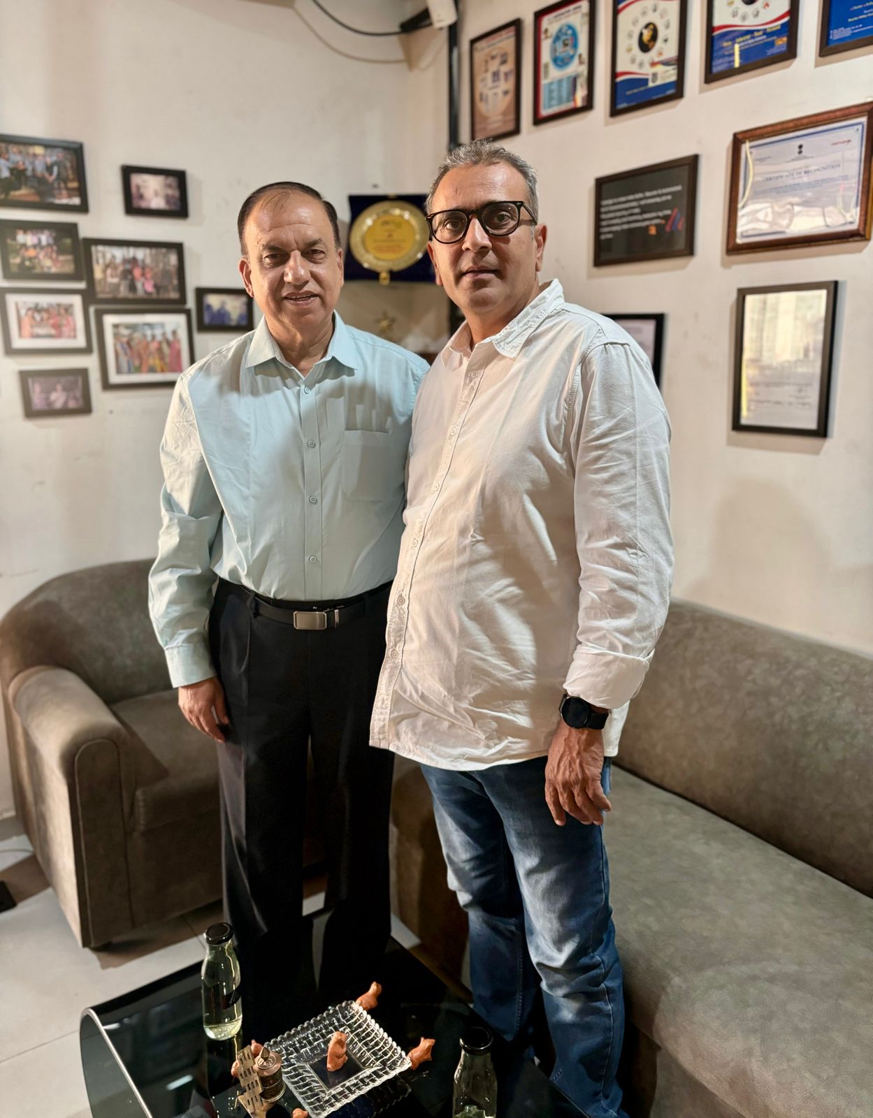 Mr Chandresh Ashar with Manish Tanna @KT 19.12.2024