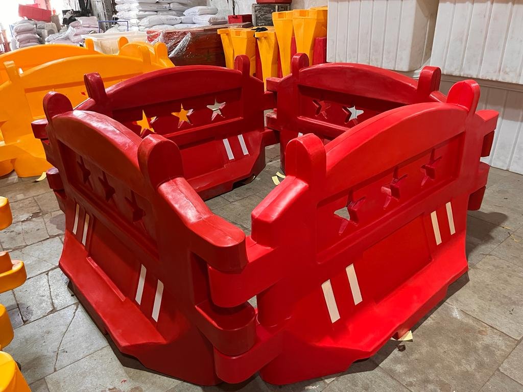 Water Filled Road Barriers 2000x500x1000 MM Red