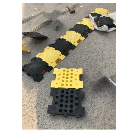 Rub Plast Speed Breaker Heavy Duty L 250 X W 350 X H 50 Mm
