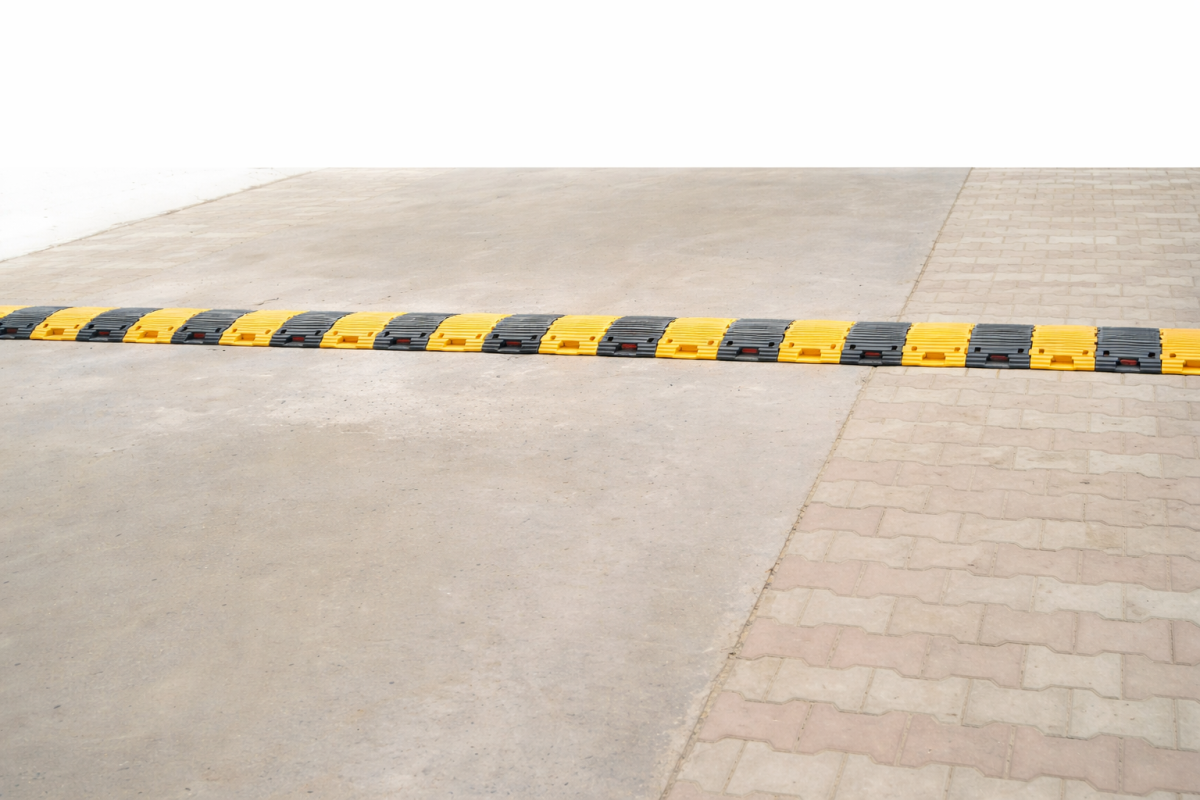 KTI Plastic Speed Breaker L 250 X W 350 X H 50 mm