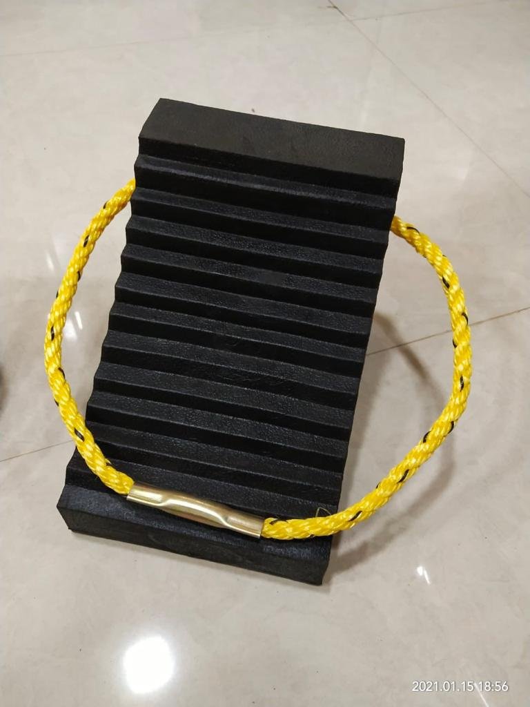 Truck Wheel Chock with Rope 5.5 Kg